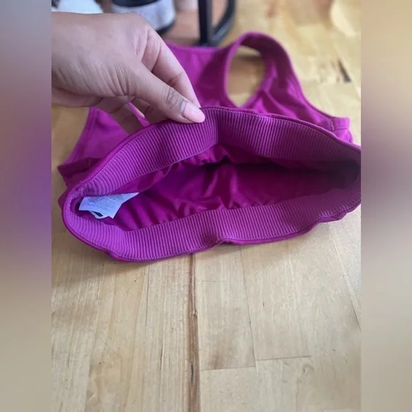 Gymshark Sports Bra Womens Size Medium Magenta Support Racerback Scoop Neck - Picture 6 of 6